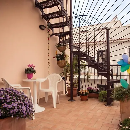 Bed & Breakfast Flower