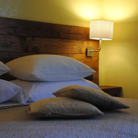 Flower Bed & Breakfast 2*